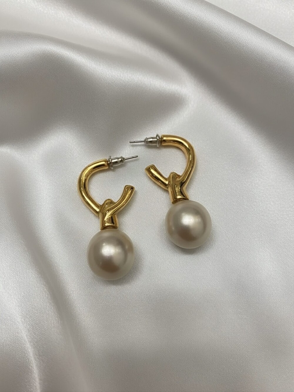 Vintage Gold Pearl Drop Hoop Earrings - Elegant Cream Pearls